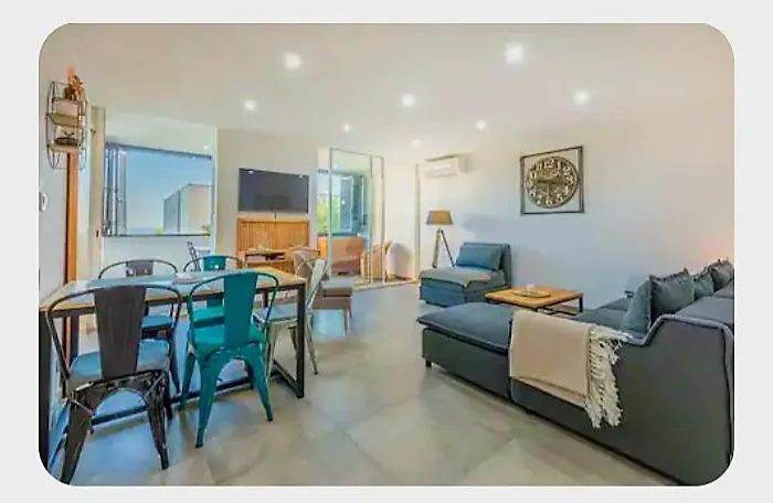 5 Pers Parking Vue Apartman Cassis